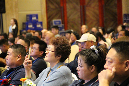 农资人，2025 让我们携手共铸辉煌！ 农掌郎新年致辞