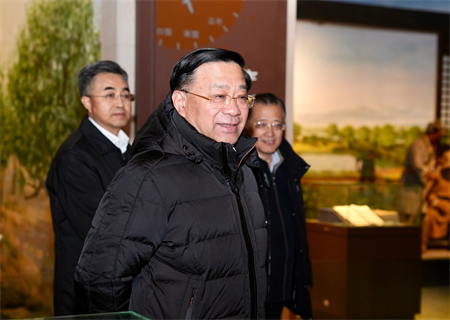 韩俊在农业农村部直属单位调研时强调