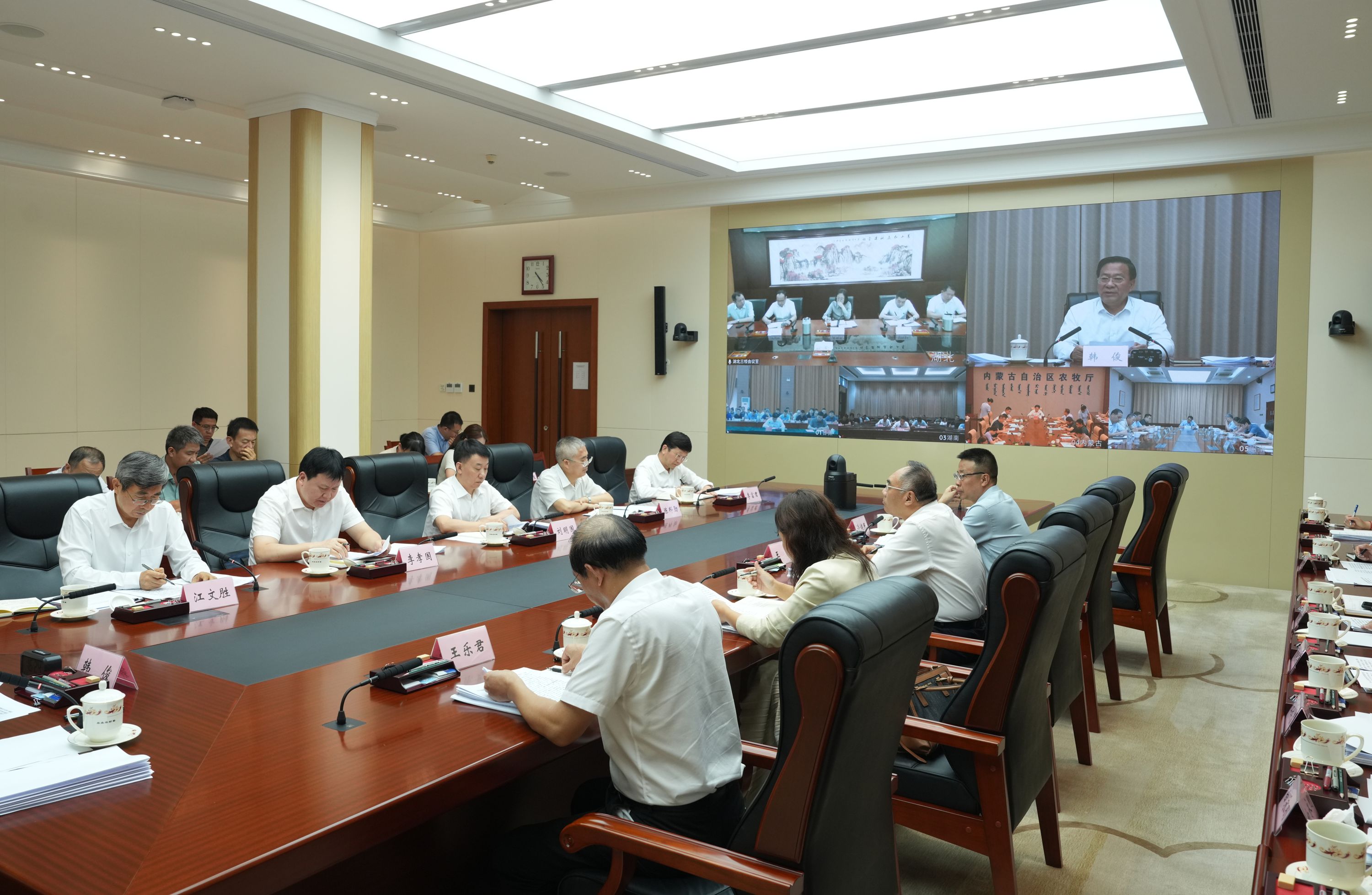 加强现代农事综合服务中心建设